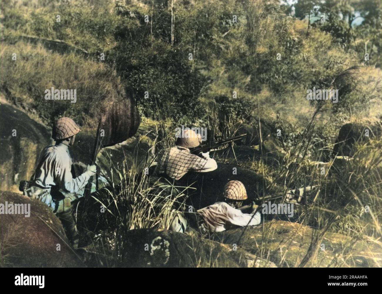 Japanische Scharfschützen in einer fortgeschrittenen Position in Südchina während des chinesisch-japanischen Krieges Datum: 1937-1945 Stockfoto