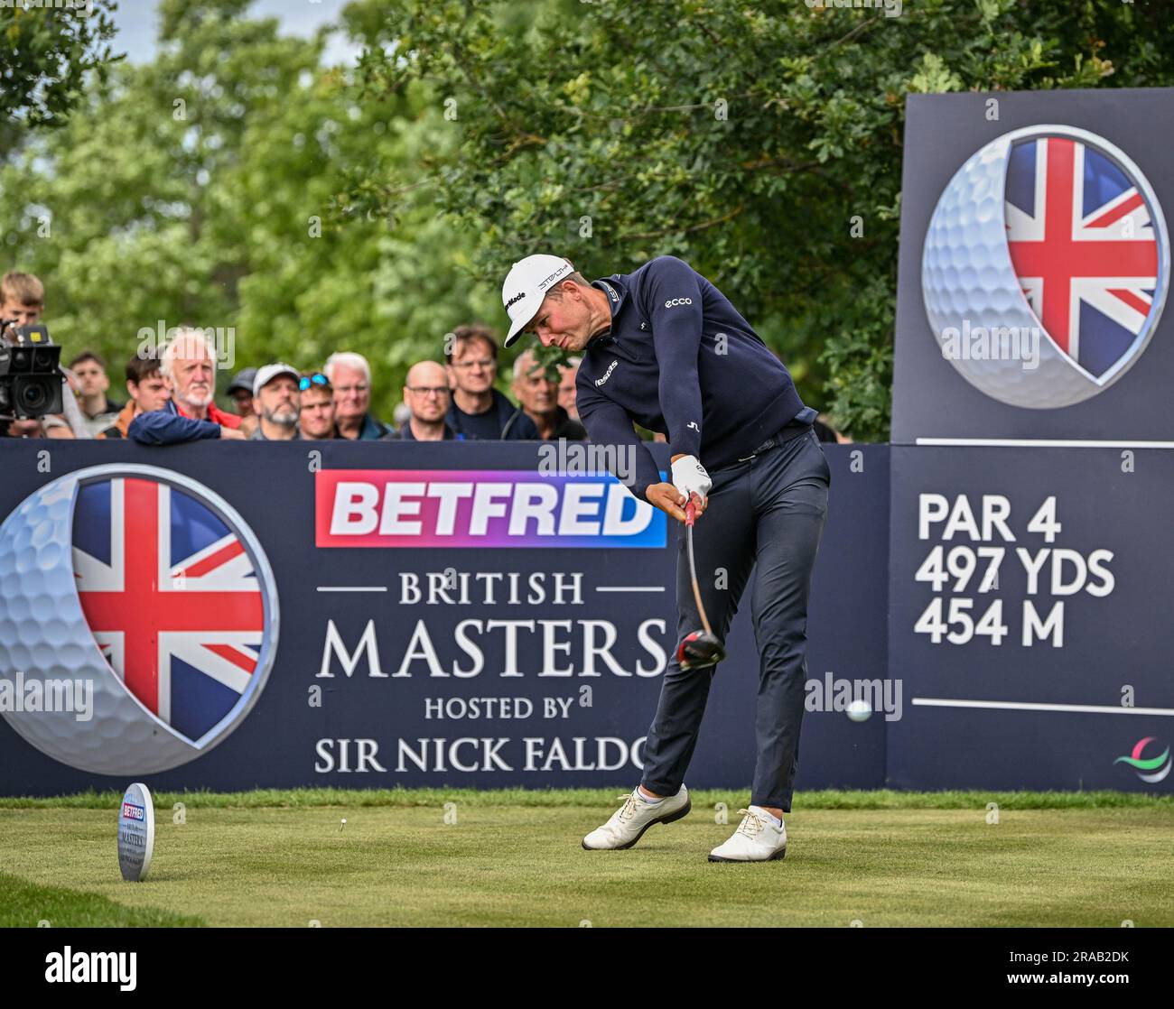 2. Juli 2023; The Belfry, Sutton Coldfield, West Midlands, England: Betfred British Masters Golf, Tag 4; Niklas Norgaard fährt auf dem 18. Tee Credit: Action Plus Sports Images/Alamy Live News Stockfoto