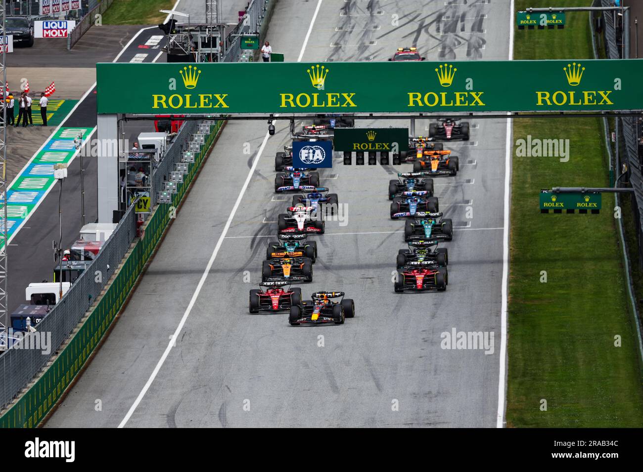 Beginn des Rennens: 01 VERSTAPPEN Max (nld), Red Bull Racing RB19, 16 LECLERC Charles (mco), Scuderia Ferrari SF-23, 55 SAINZ Carlos (Spa), Scuderia Ferrari SF-23, 04 2023 NORRIS Lando (gbr), McLaren F1 Team MCL60, Action während der Formel 1 Rolex Grosser, 2023 Grand Osterreich Preis von Österreich 9. Runde der Formel-1-Weltmeisterschaft 2023 vom 30. Juni bis 2. Juli 2023 auf dem Red Bull Ring in Spielberg, Österreich Stockfoto
