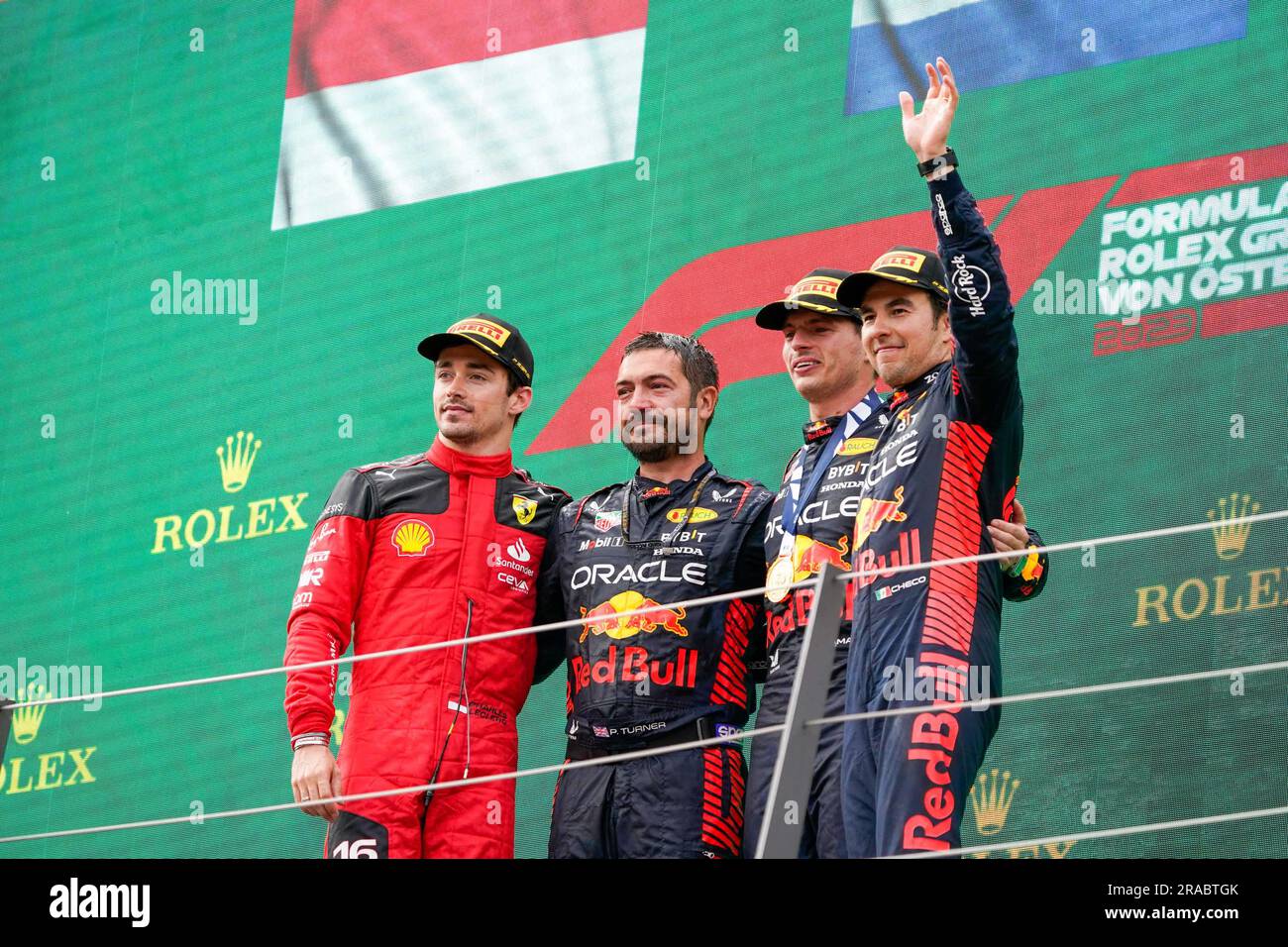 PODIUMSFEIER Charles Leclerc (MON) Ferrari F1-23 Max Verstappen (NED) Redbull Racing RB19 Sergio Perez (MEX) Redbull Racing RB19 während der Stockfoto