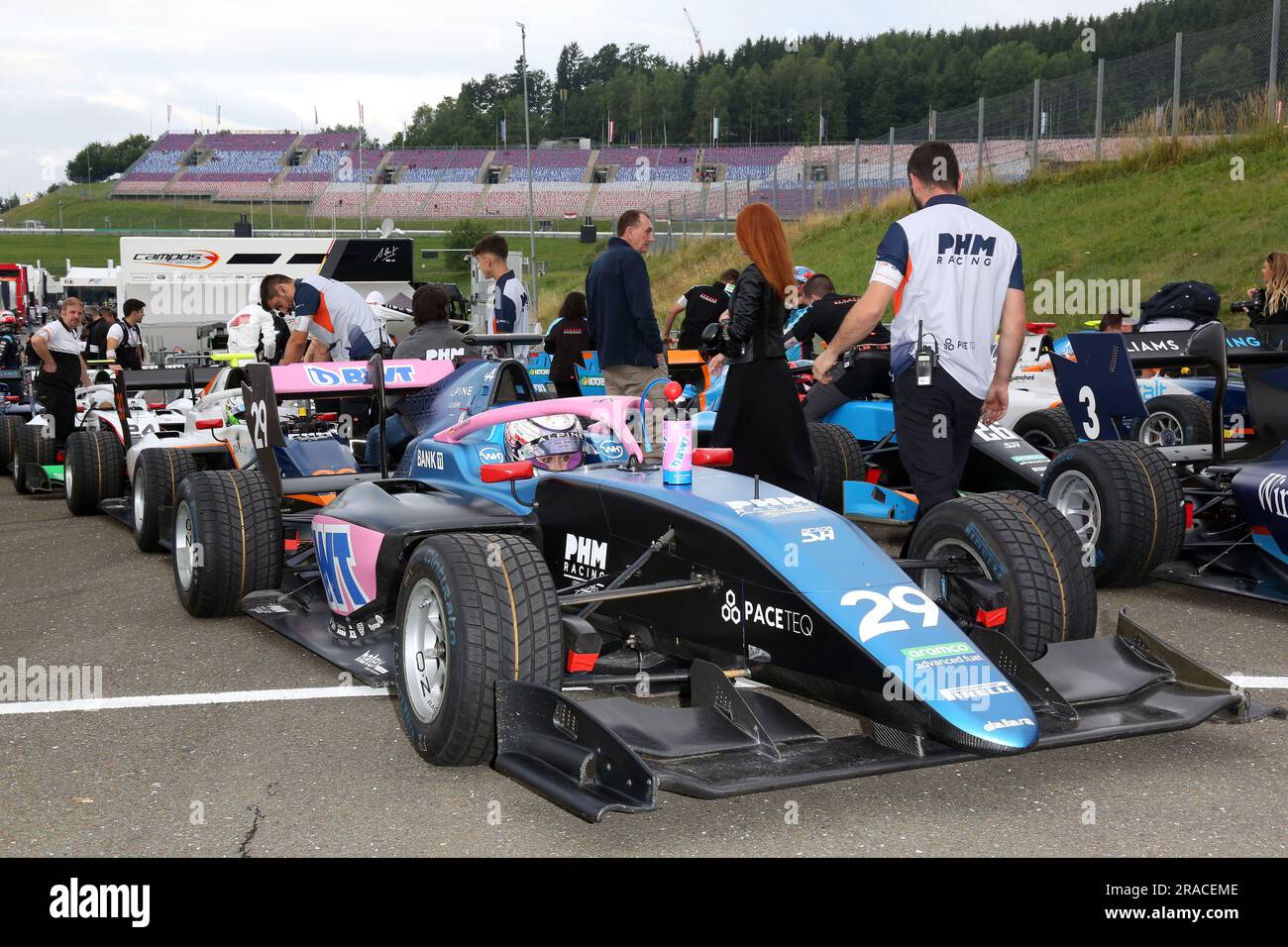 SPIELBERG, Österreich. , . Sophia Flörsch FLOERSCH, F1 beim Red Bull Ring, Oesterreich Ring, Formel 1, ÖSTERREICHISCHER Grand Prix, großer Preis von OESTERREICH, GP d'Autriche, Motorsport, Formel1, gebührenpflichtiges Bild, Copyright © KNOTH Andy/ATPimages (KNOTH Andy /ATP/SPP) Guthaben: SPP Sport Press Photo. Alamy Live News Stockfoto