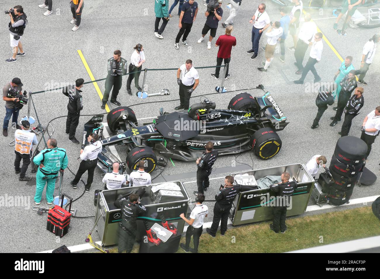 SPIELBERG, Österreich. , . Vorbereitungen starten, Raster, F1 am Red Bull Ring, Oesterreich Ring, Formel 1, ÖSTERREICHISCHER Grand Prix, großer Preis von OESTERREICH, GP d'Autriche, Motorsport, Formel1, gebührenpflichtiges Bild, Copyright © KNOTH Andy/ATPimages (KNOTH Andy /ATP/SPP) Guthaben: SPP Sport Press Photo. Alamy Live News Stockfoto