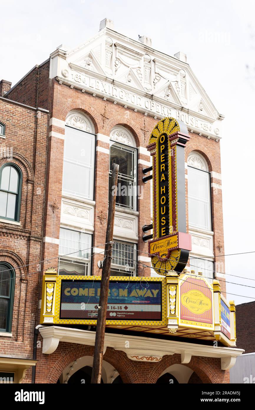 Das Äußere des Opernhauses vom North Broadway in der Innenstadt von Lexington, Kentucky, USA. Stockfoto