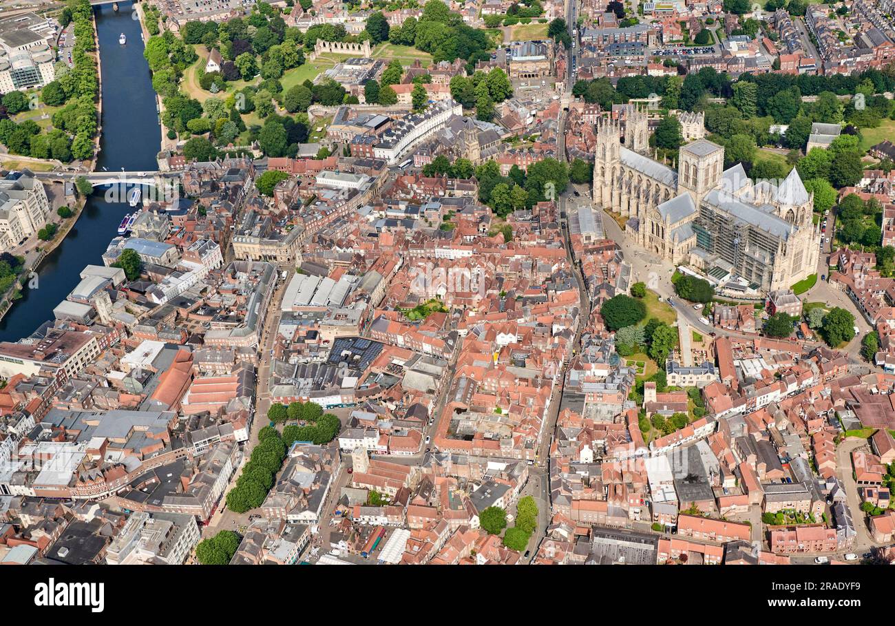 Ein Luftblick auf die historische Stadt York und das Minster, Nordengland, North Yorkshire, Großbritannien Stockfoto