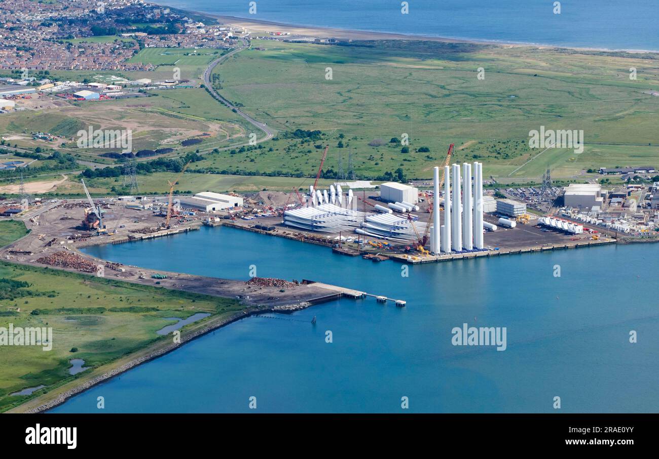 Luftaufnahme des Werks und der Produktion von Windkraftanlagen in Seal Sands, Hartlepool, Teeside, Nordostengland, Großbritannien Stockfoto