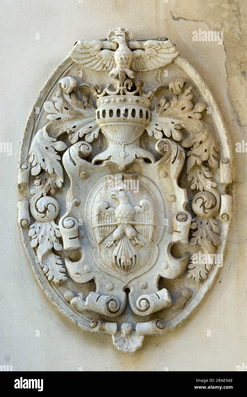 Wappen von Schloss Peles, Sinaia, Walachei, Karpaten, Rumänien Stockfoto