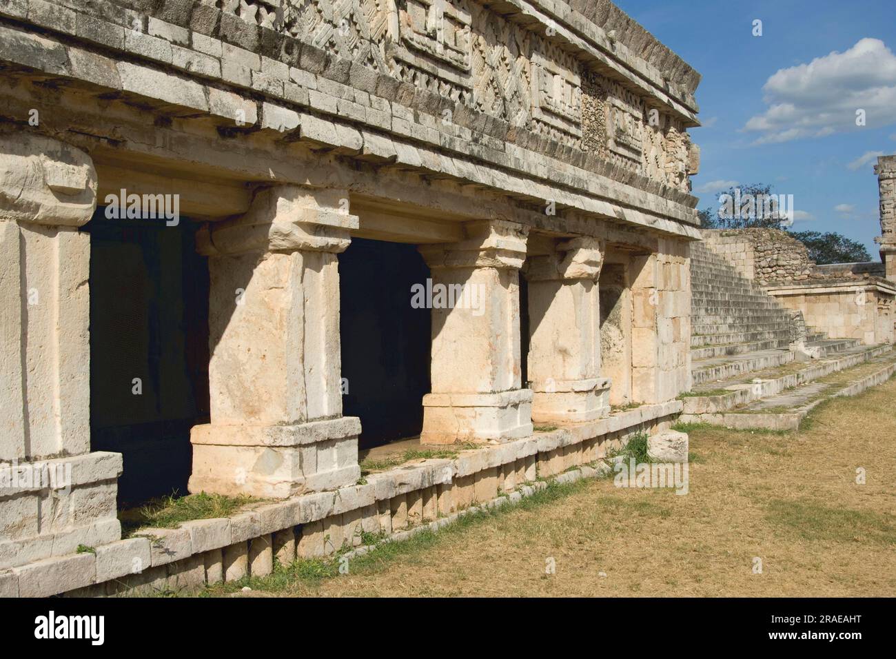Die Säulen des Palastes, Cuadrangulo Monjas, das Nunnery Quadrangle, Uxmal, Yucatan, Mexiko Stockfoto
