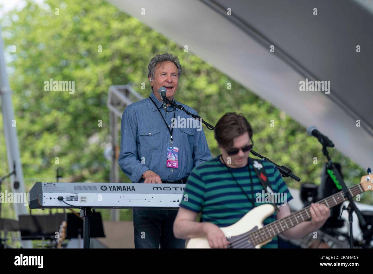 Washington, Usa. 03. Juli 2023. Der Pianist Robert Lamm probt mit anderen Mitgliedern der Band Chicago im Vorfeld des 43. Jährlichen Konzerns „A Capitol Fourth Independence Day“ auf dem Rasen an der Westfront der USA Capitol in Washington, DC, am Montag, den 3. Juli 2023. Lamm ist eines von drei ursprünglichen Mitgliedern der Band, die noch immer die Rolle der Gruppe spielen. Foto: Bonnie Cash/UPI Credit: UPI/Alamy Live News Stockfoto