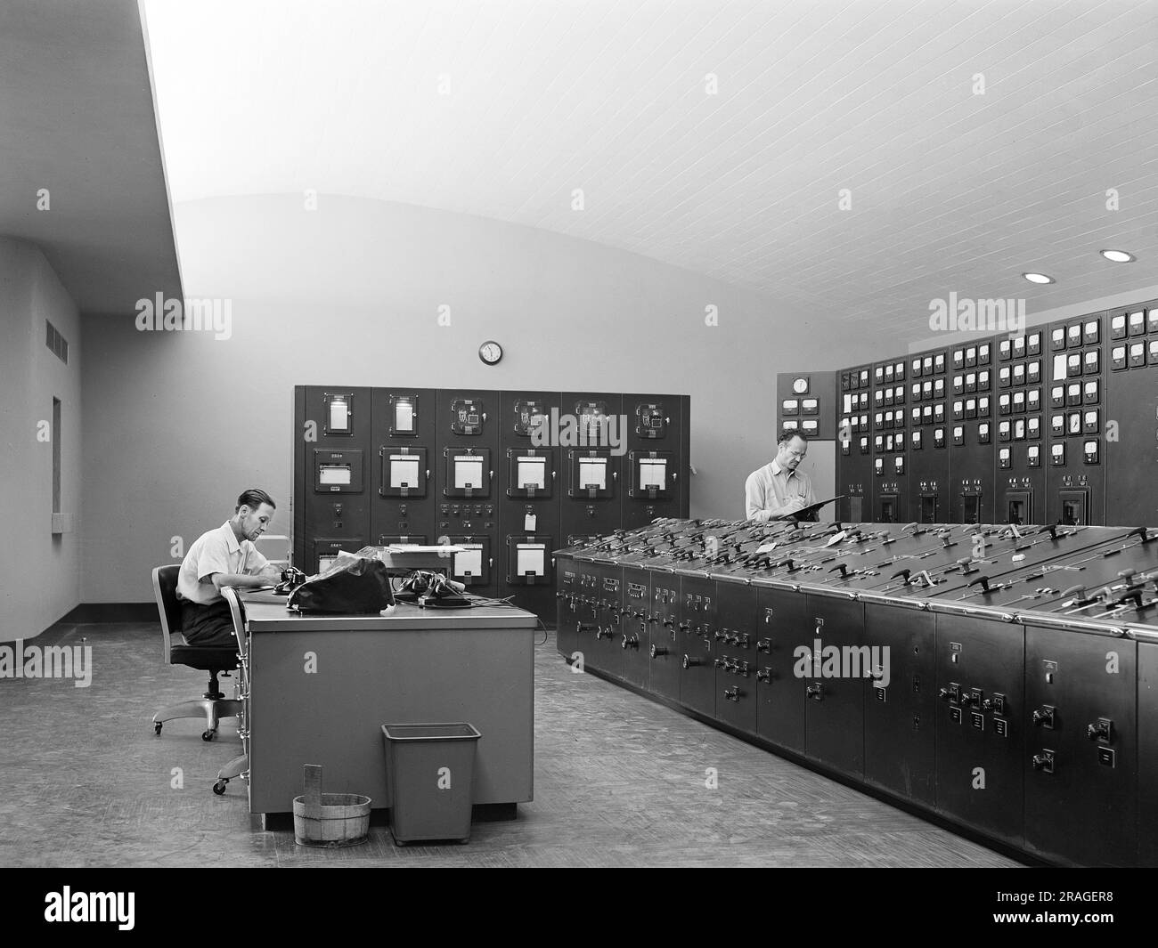 Kontrollraum, Watts Bar Dam, Tennessee Valley Authority, Rhea County, Tennessee, USA, Arthur Rothstein, USA Farm Security Administration, Juni 1942 Stockfoto