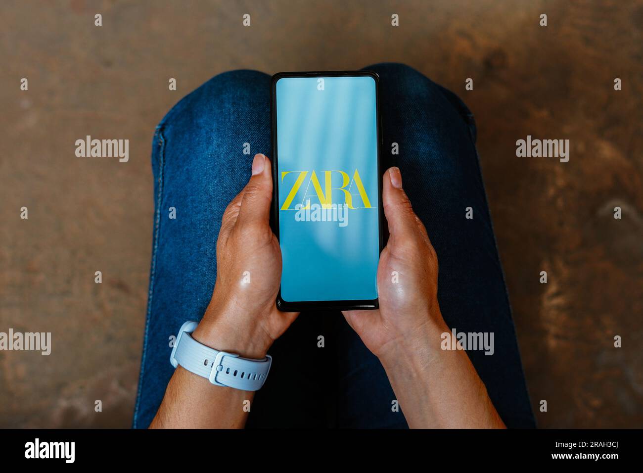 Brasilien. 03. Juli 2023. In dieser Abbildung wird das Zara-Logo auf einem Smartphone-Bildschirm angezeigt. Kredit: SOPA Images Limited/Alamy Live News Stockfoto