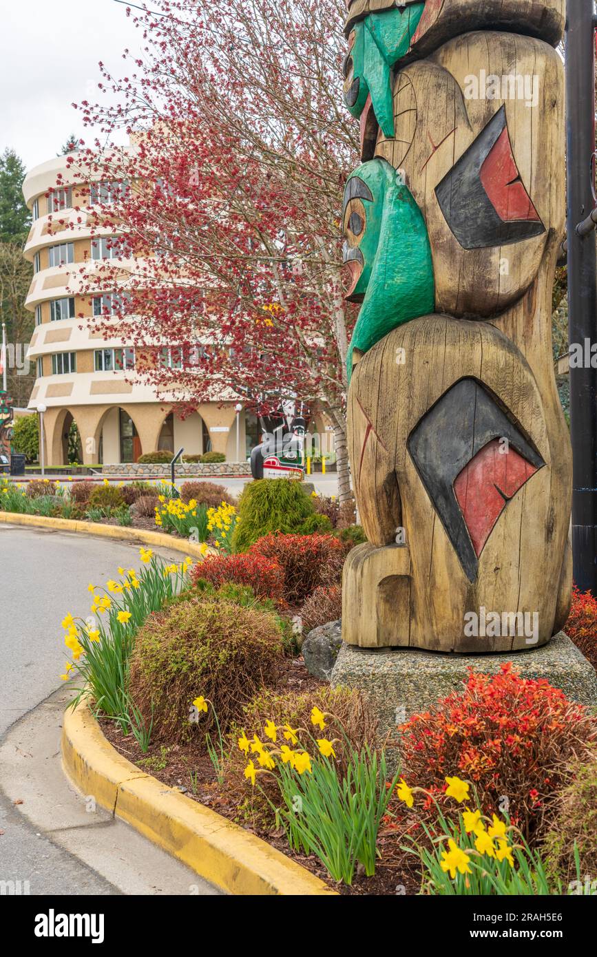 Nahaufnahme eines Totempfähls in Duncan, Britische Kolumbnia, Kanada. Stockfoto