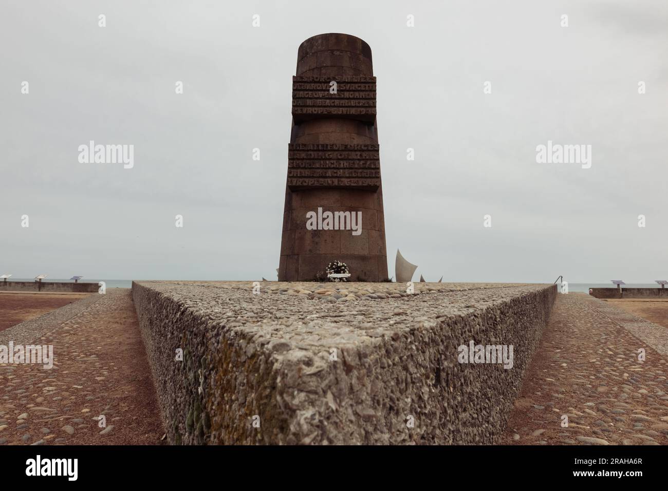 Frankreich, Normandie, Omaha Beach, 24. Dezember 2022. Denkmal für die gefallenen Soldaten, die im Krieg starben. Hochwertiges Foto Stockfoto