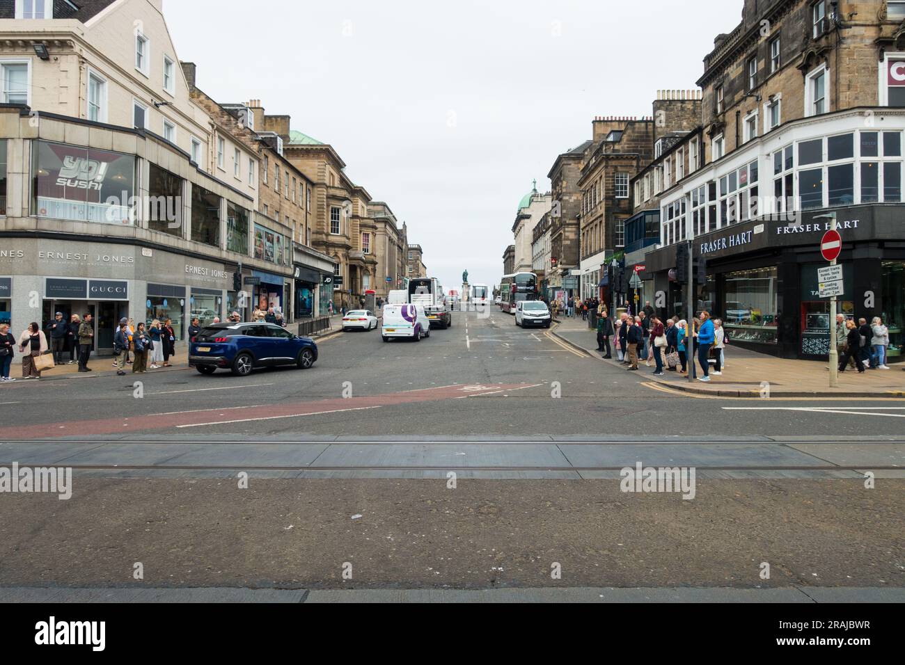 Blick auf die Hanover Street der Princes Street, Edinburgh, Schottland, Großbritannien. Stockfoto