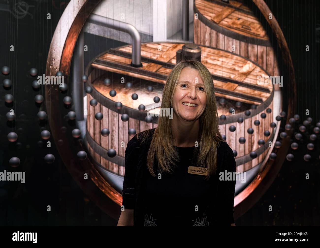 Susan Morrison, Chief Executive bei der Einführung neuer immersiver Besuchermedien über Whisky-Brauen bei Scotch Whisky Experience, Edinburgh, Schottland, Großbritannien Stockfoto
