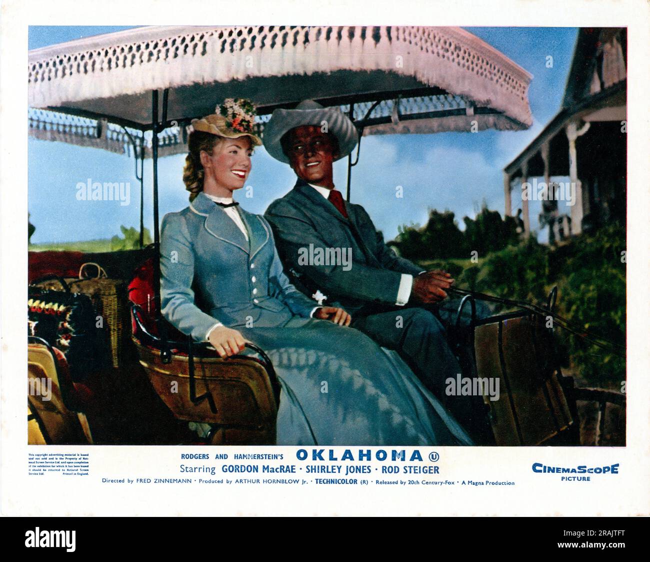 SHIRLEY JONES und GORDON MacRae in OKLAHOMA! 1955 Regisseur FRED ZINNEMANN Rodgers und Hammerstein Productions / American Optical Company / Magna Theatre Corporation Stockfoto