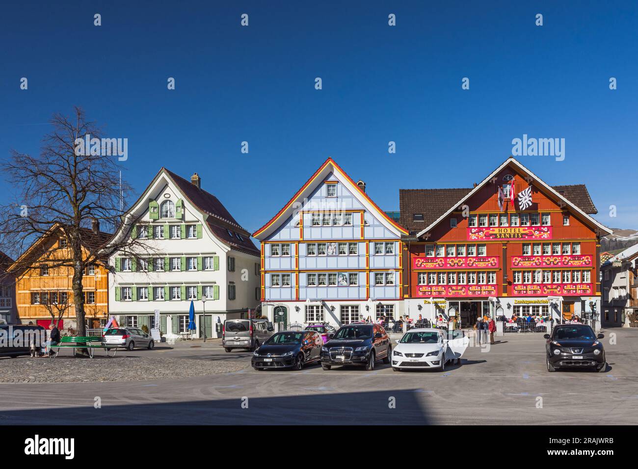 Häuser mit bemalten Fassaden am Landsgemeindeplatz, Appenzell, Kanton Appenzell Innerrhoden, Schweiz Stockfoto