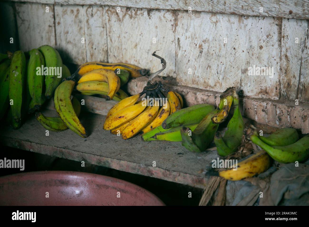 Vielfalt peruanischer Bananen aus dem peruanischen Dschungel im Amazonas. Stockfoto