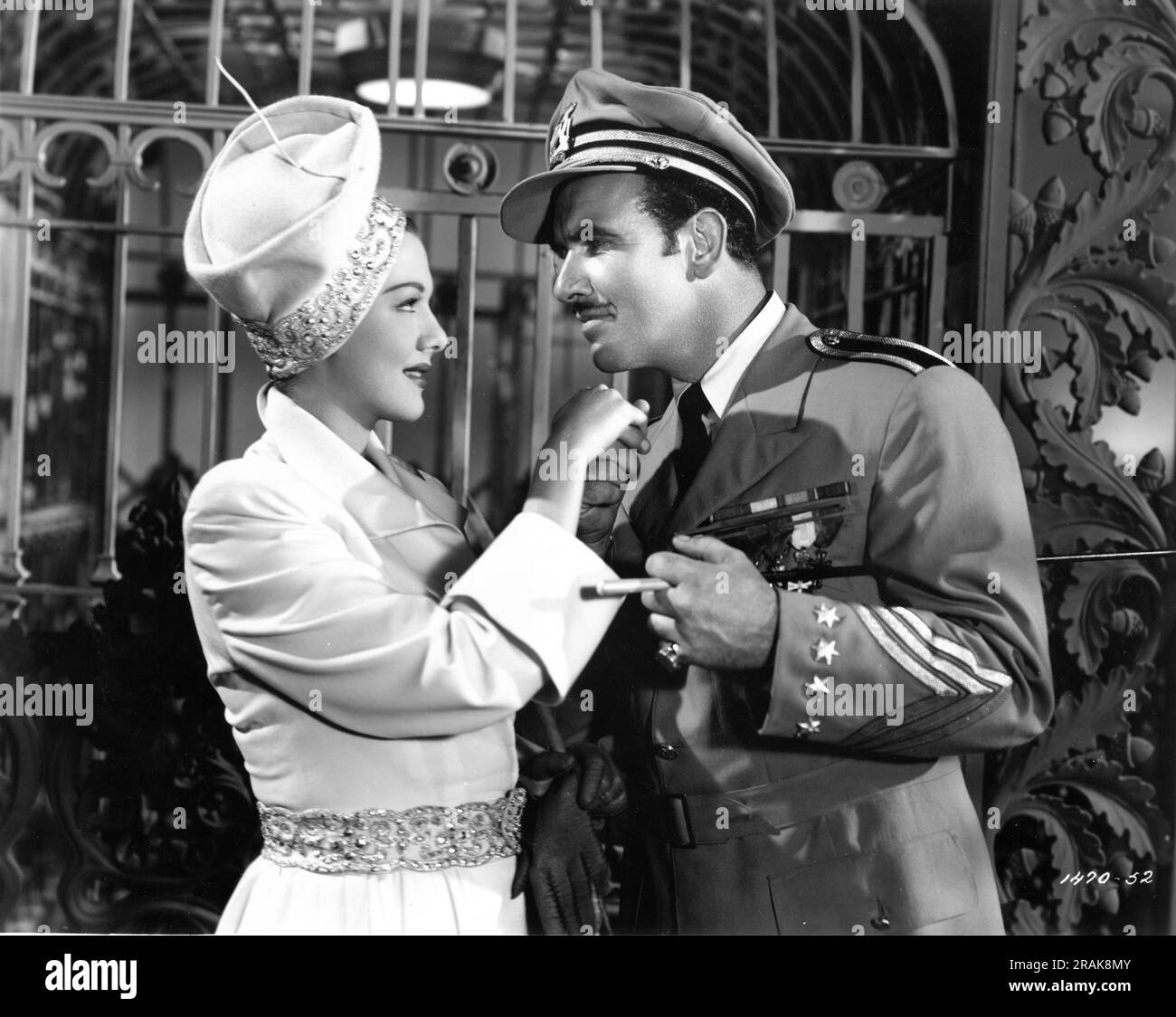MARIA MONTEZ und PRESTON FOSTER in TANGER 1946 Regisseur GEORGE WAGGNER Kostümdesign Travis Banton Universal Pictures Stockfoto