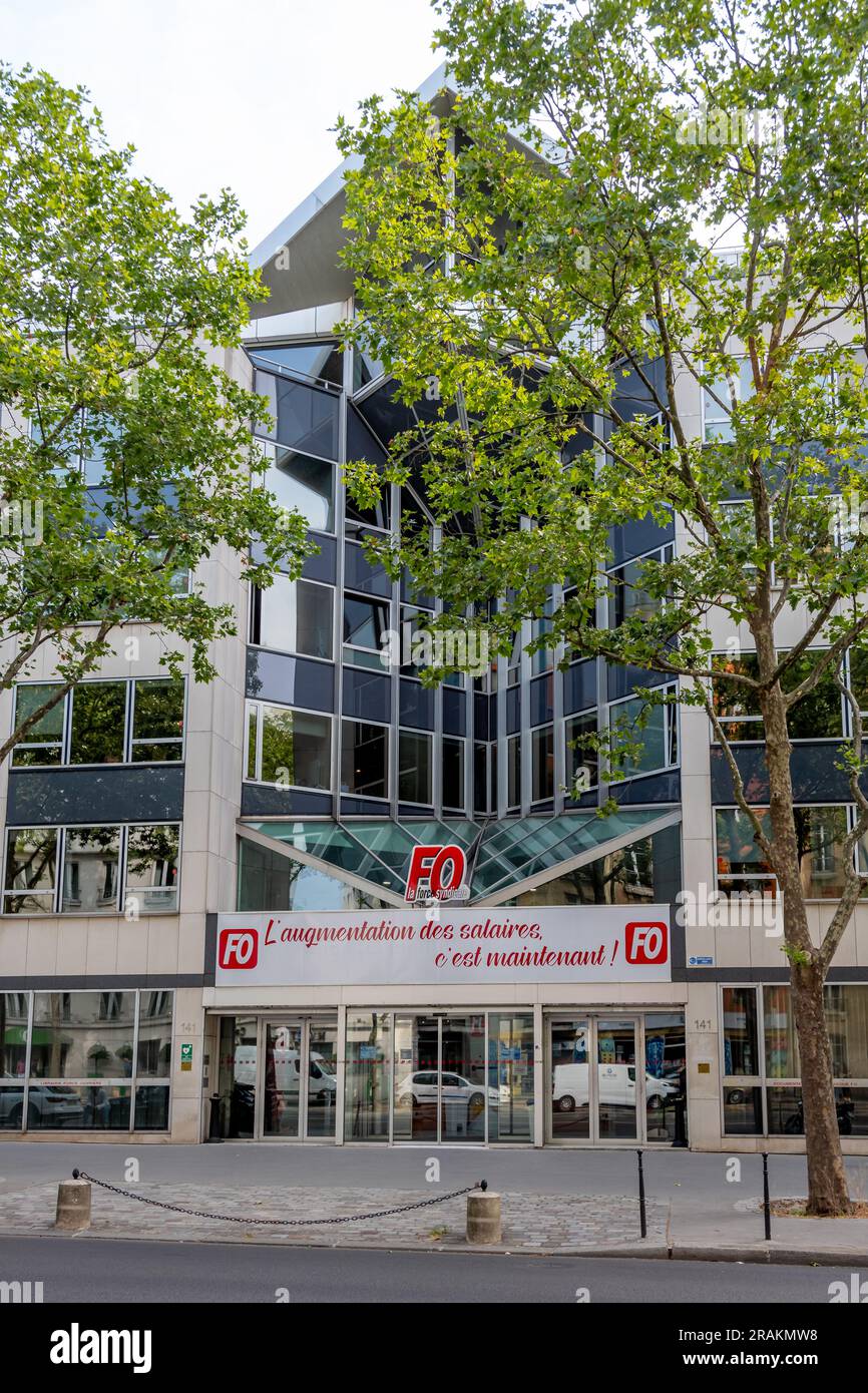 Außenansicht des Gebäudes mit Sitz des französischen Gewerkschaftsbundes Force Ouvrière, auch bekannt als FO Stockfoto
