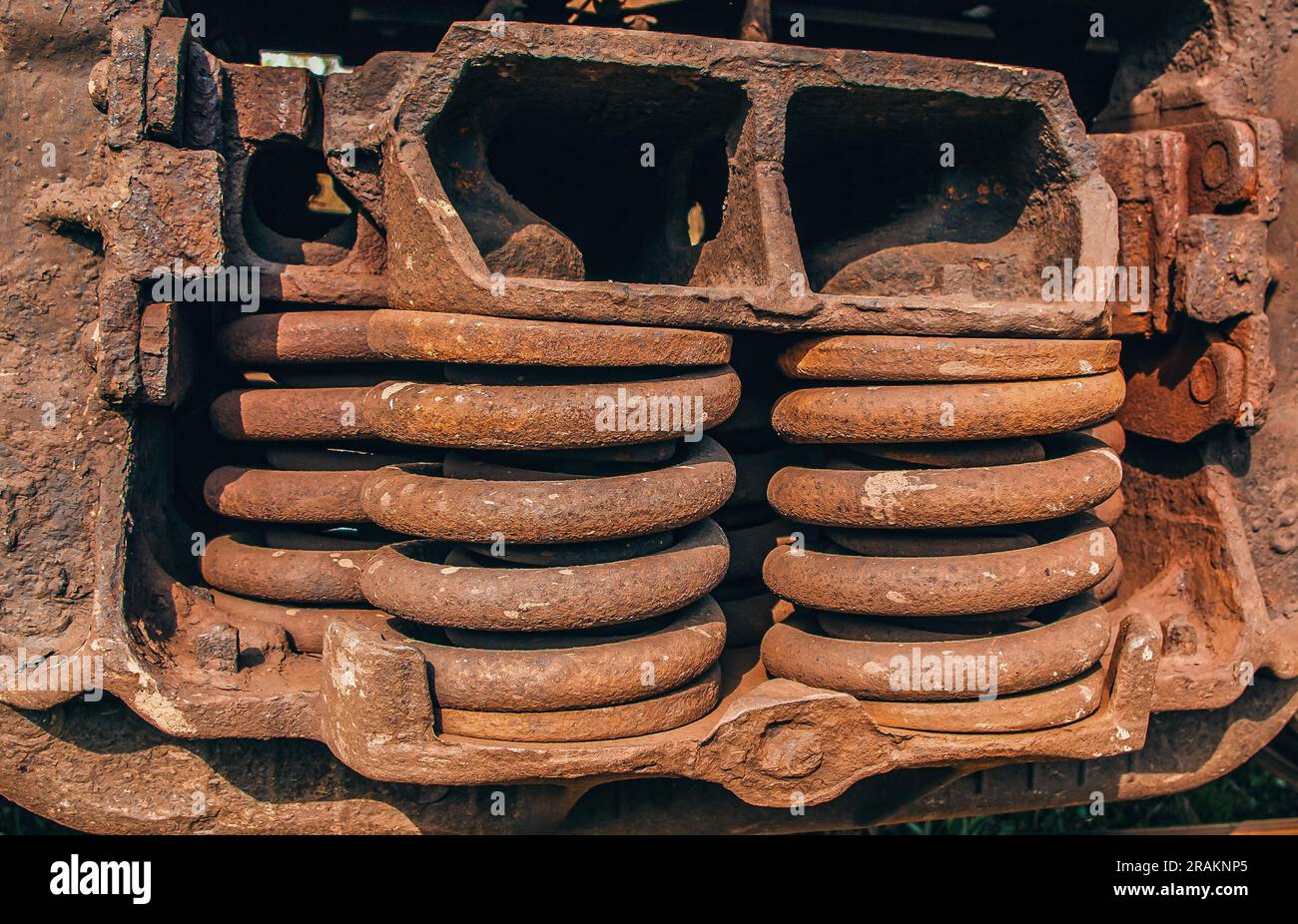Stoßdämpfer der Nahaufnahme des alten Eisenbahnwagens. Stockfoto