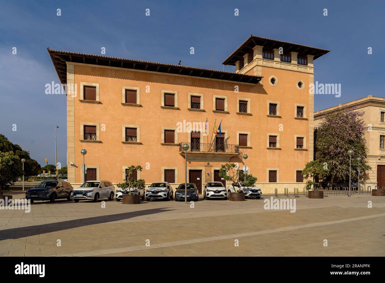 Zollgebäude im Hafen von Palma de Mallorca (Mallorca, Balearen, Spanien) ESP: Edificio de la aduana del puerto de Palma de Mallorca Stockfoto