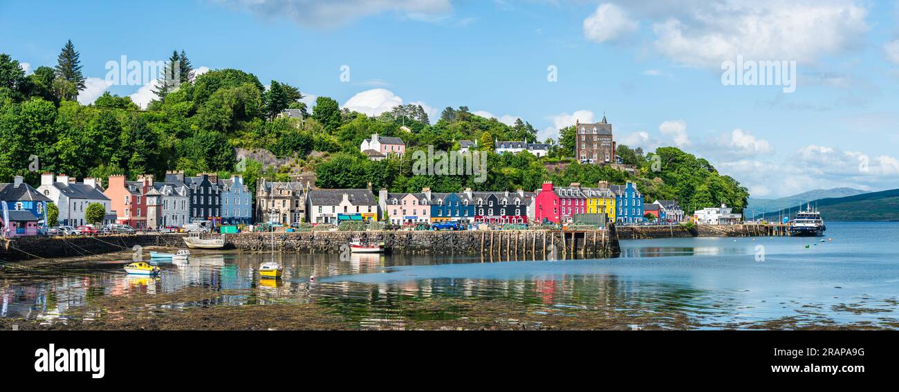 Tobermory von einer Drohne, Isle of Mull, Schottland, Großbritannien Stockfoto