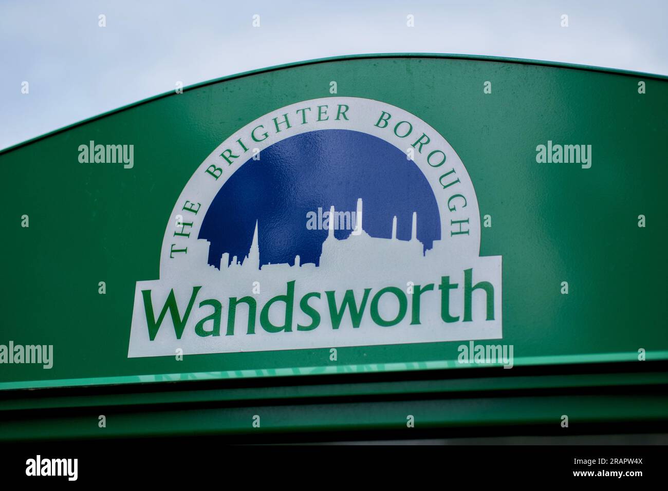 Wandsworth, das hellere Borough-Schild neben der Themse, Nine Elms, London, England, Großbritannien Stockfoto