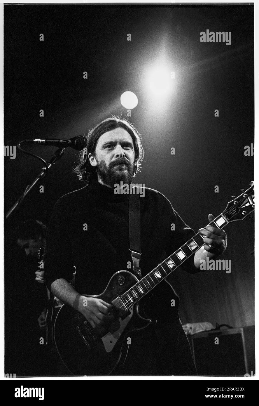 Norman Blake vom Teenage Fanclub spielt am 20. Mai 1995 live in der Studentenunion der Cardiff University. Foto: Rob Watkins Stockfoto