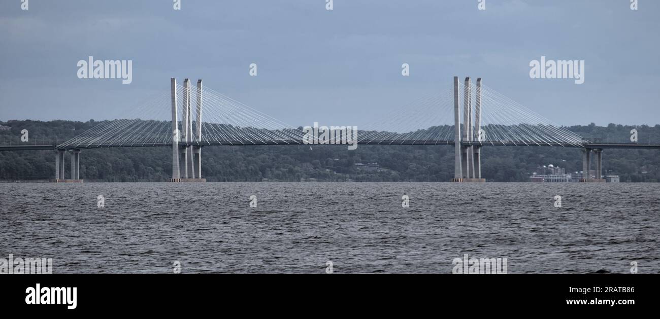 New tappan Zee Bridge (nyack nach tarrytown, New york) Hängebrücke über den hudson River (cuomo Bridge) mit Radweg Stockfoto