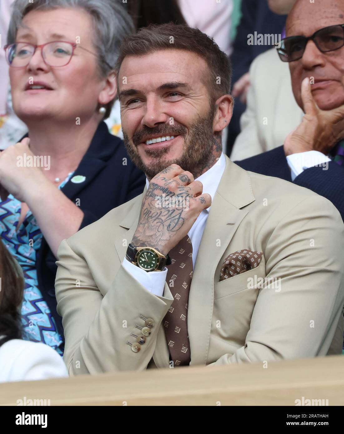 London, Großbritannien. 05. Juli 2023. Der Fußballspieler David Beckham sieht sich am dritten Tag der Wimbledon-Meisterschaft 2023 in London am Mittwoch, den 05. Juli 2023 das Tennis auf dem Mittelfeld an. Foto: Hugo Philpott/UPI Credit: UPI/Alamy Live News Stockfoto