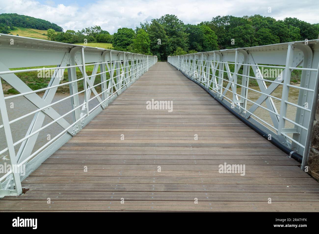 Die alte Eisenbahnbrücke Tintern (Wireworks Bridge) wurde neu renoviert. Stockfoto