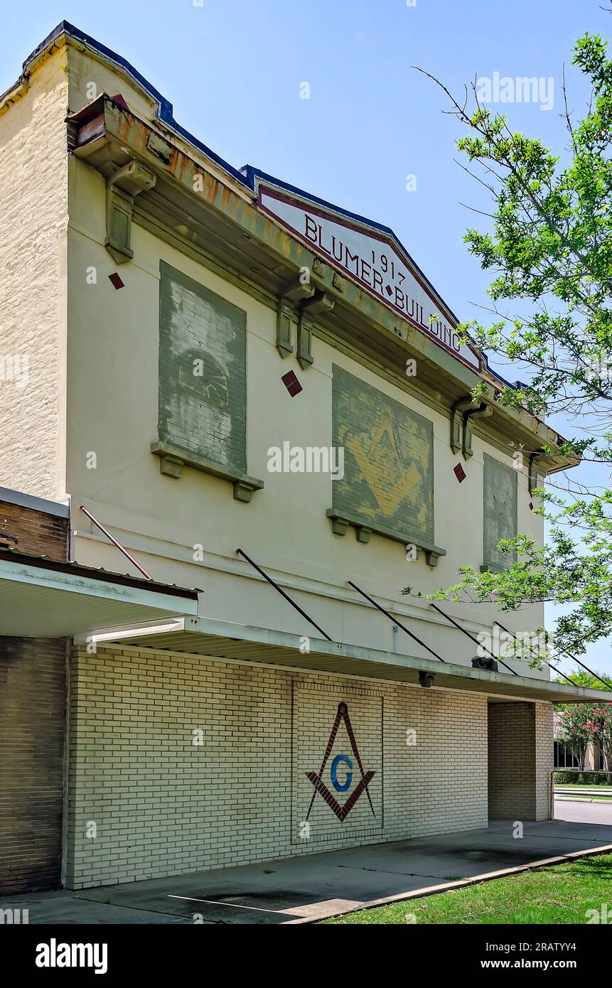 Das Blumer Building ist am 24. Juni 2023 in Moss Point, Mississippi, abgebildet. Das Blumer Building wurde 1917 im eklektischen architektonischen Stil erbaut. Stockfoto