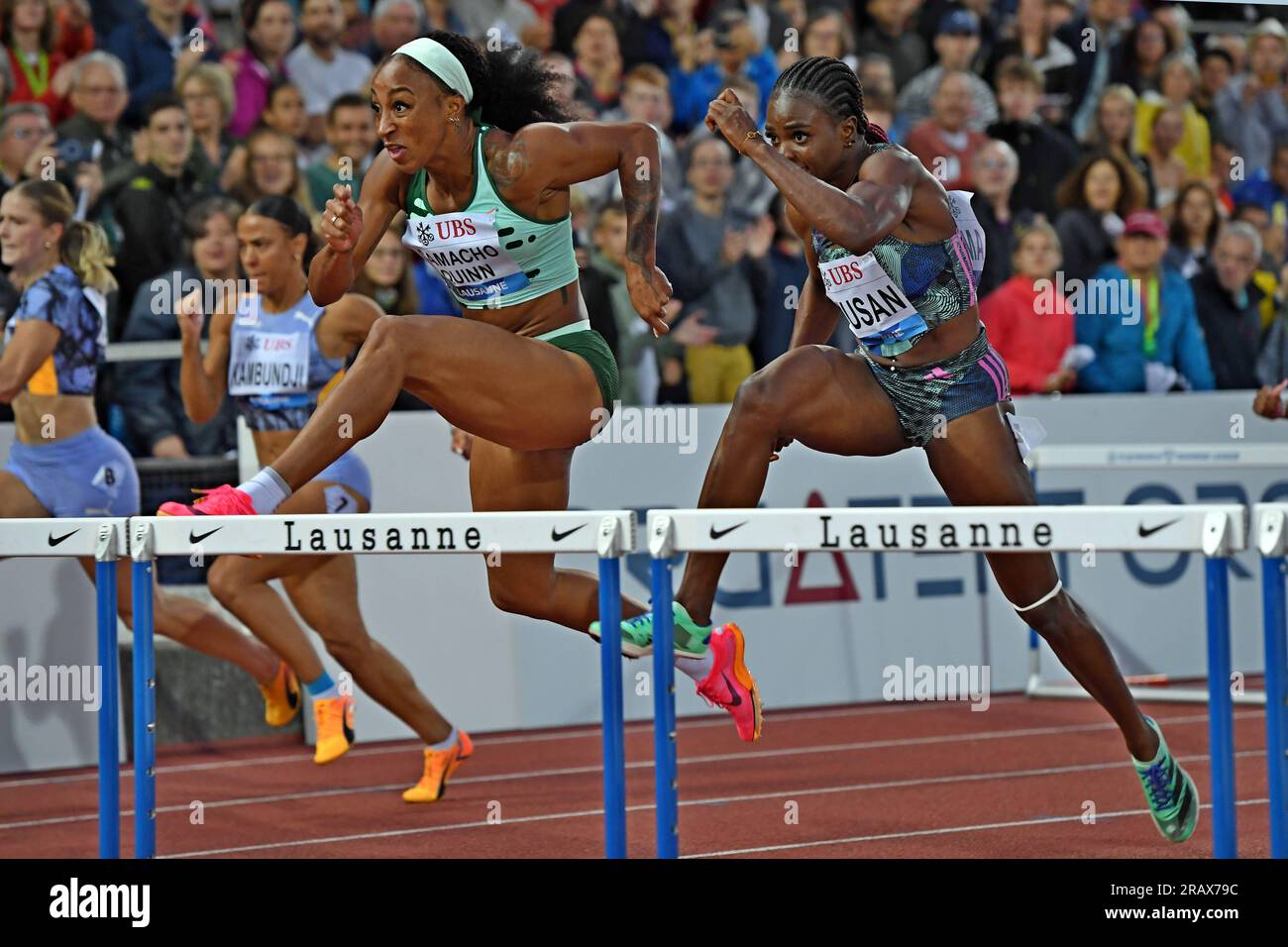 Jasmine Camacho-Quinn (PUR) besiegt Tobi Amusan (NGR) und gewinnt die 100-m-Hürden der Frauen, 12,40 bis 47 Uhr, während Athletiissima, Freitag, 30. Juni, 2023 in Lausanne, Schweiz. (Jiro Mochizuki/Bild des Sports) Stockfoto