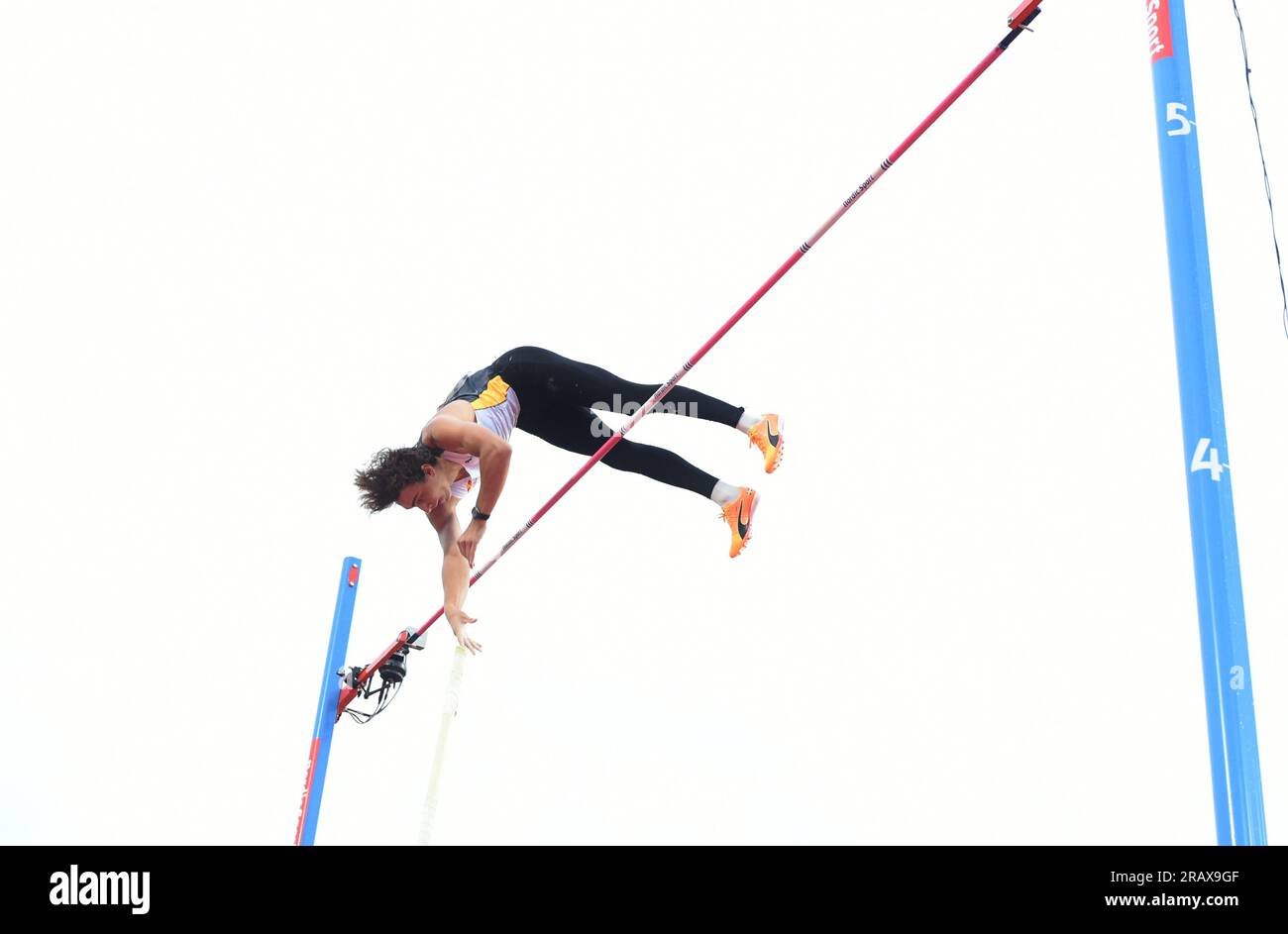 Mondo Duplantis alias Armand Duplantis (SWE) gewinnt das Stabgewölbe mit 19-10 1/4 m (6,05 m) während des BAUHAUS-Galans am Sonntag, den 2. Juli 2023, in Stockholm. Schweden. (Jiro Mochizuki/Bild des Sports) Stockfoto