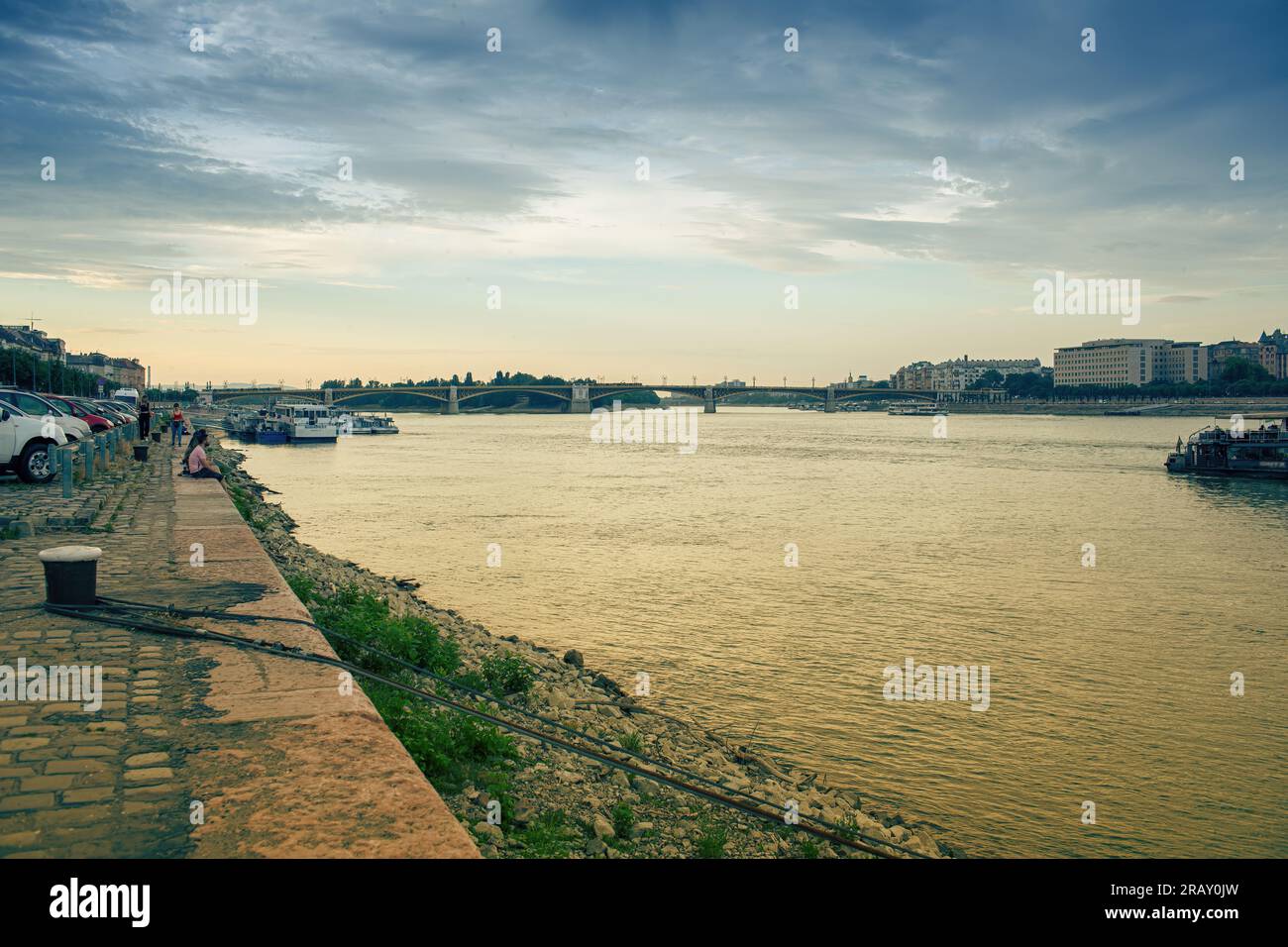 Ufer der Donau in Budapest, Ungarn. Hochwertiges Foto Stockfoto