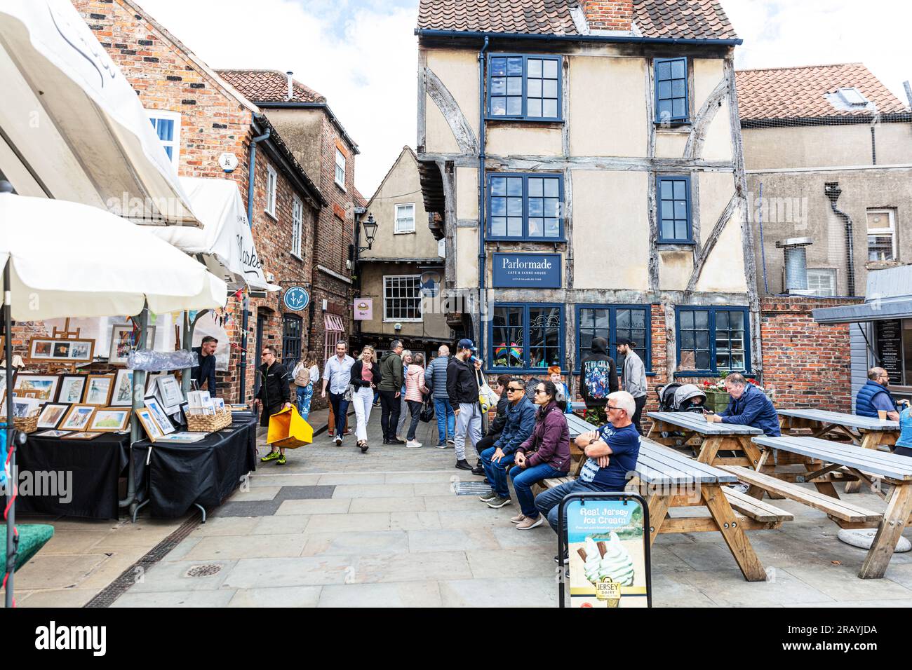 Shambles Market, York, Yorkshire, Großbritannien, England, York Shambles Market, York Market, York UK, York City, York England, York City Markt, York Shambles Stockfoto