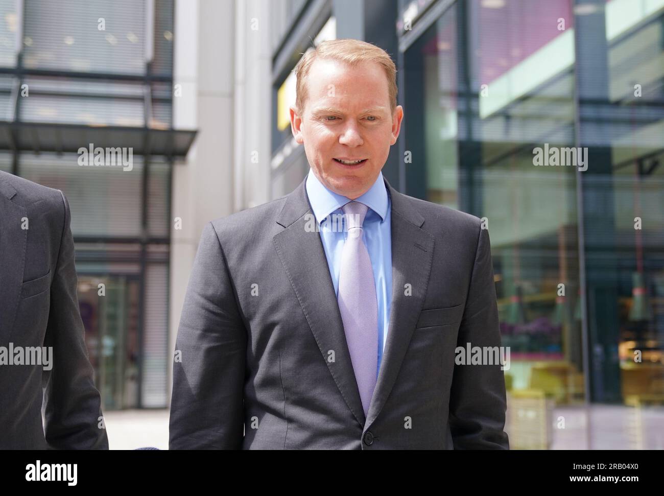 Charlie Nunn, Managing Director der Lloyds Banking Group, verlässt die Büros der Financial Conduct Authority (FCA) in London, wo Bankchefs mit Vertretern der FCA zusammentreffen, um Bedenken bezüglich der Zinssätze für Sparer zu erörtern, die hinter den Hypothekenkosten zurückbleiben, mit Chefs von HSBC, NatWest, Lloyds, Und Barclays erwartet, dass er dabei ist. Foto: Donnerstag, 6. Juli 2023. Stockfoto