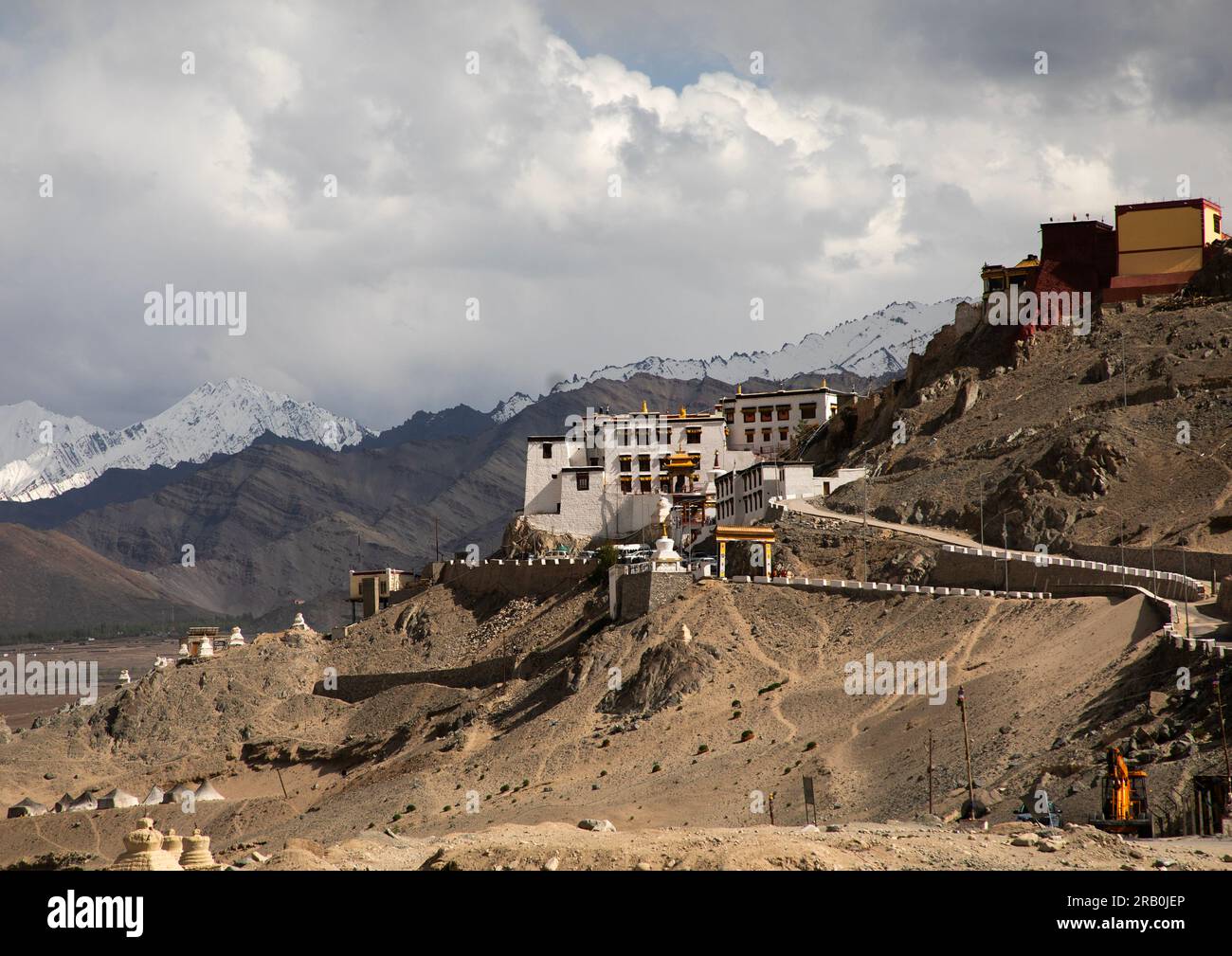 Khatas in Mulbekh Gompa auf dem Srinagar-Leh Highway, Ladakh, Leh, Indien Stockfoto