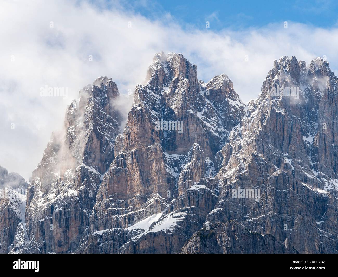 Blick auf die Brenta, eine Bergkette der südlichen Kalksteinalpen in Trentino in Norditalien. Stockfoto