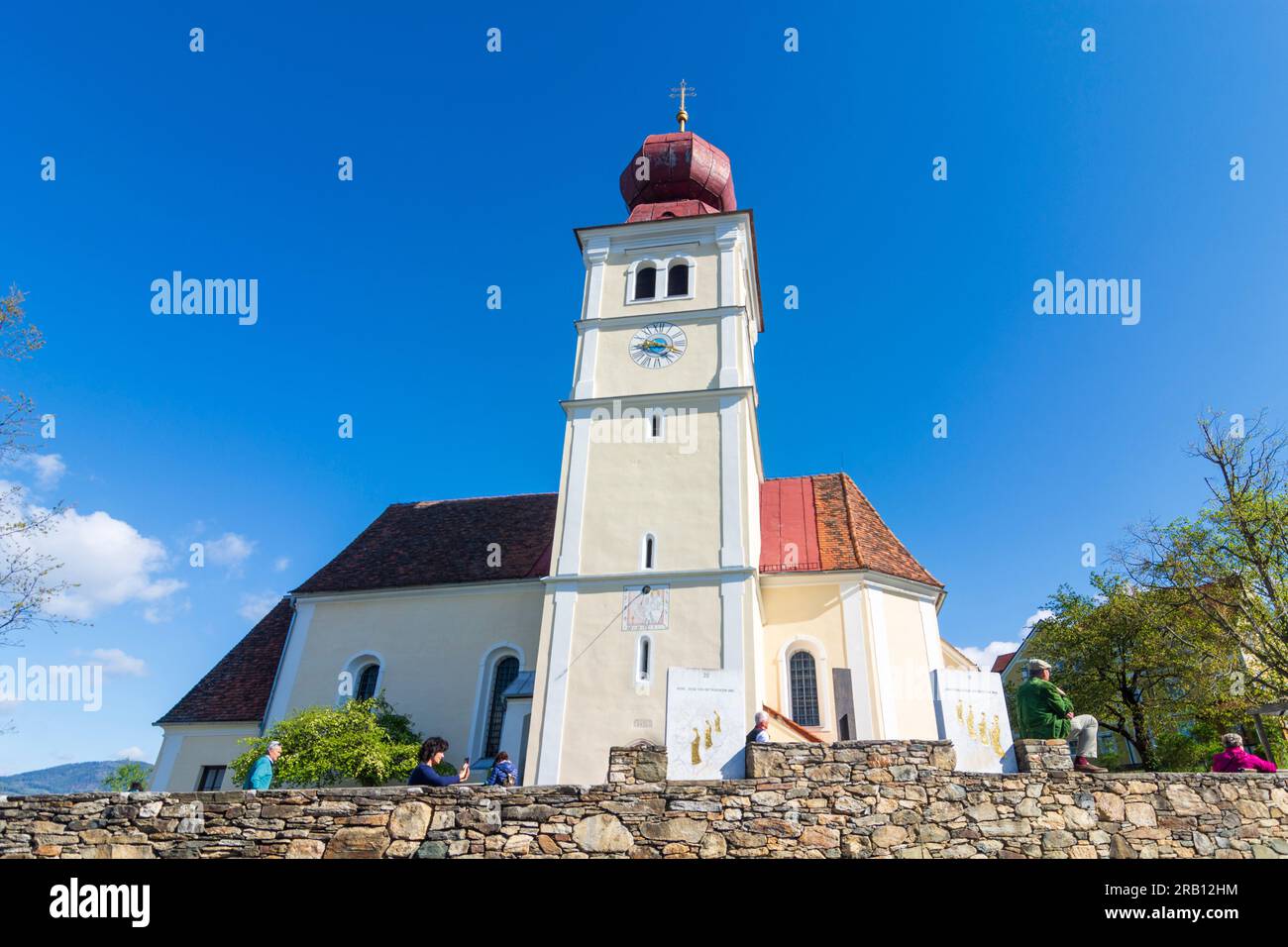 Puch bei Weiz, Kirche im Dorf Puch bei Weiz im SteirischesThermenland