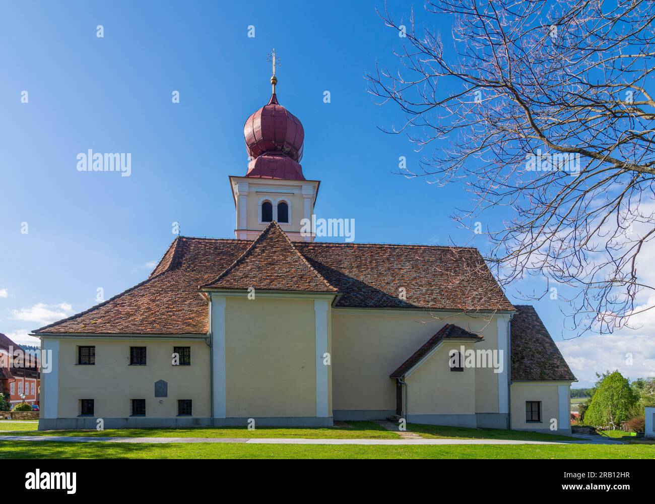 Puch bei Weiz, Kirche im Dorf Puch bei Weiz im SteirischesThermenland
