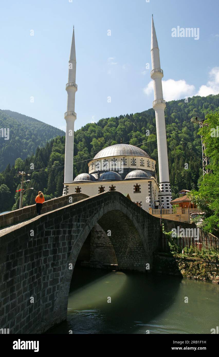 Uzungol-Brücke in Trabzon, Türkei. Stockfoto