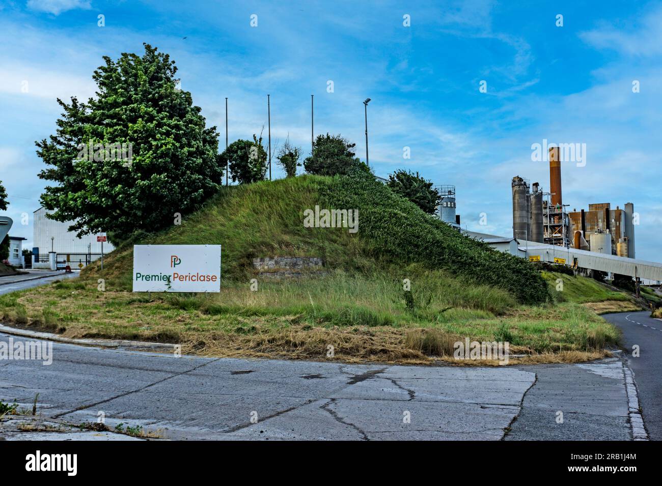 Das Industriegebiet Premier Periclase Limited in der Boyne Road, Drogheda, Co Louth, Irland. Stockfoto