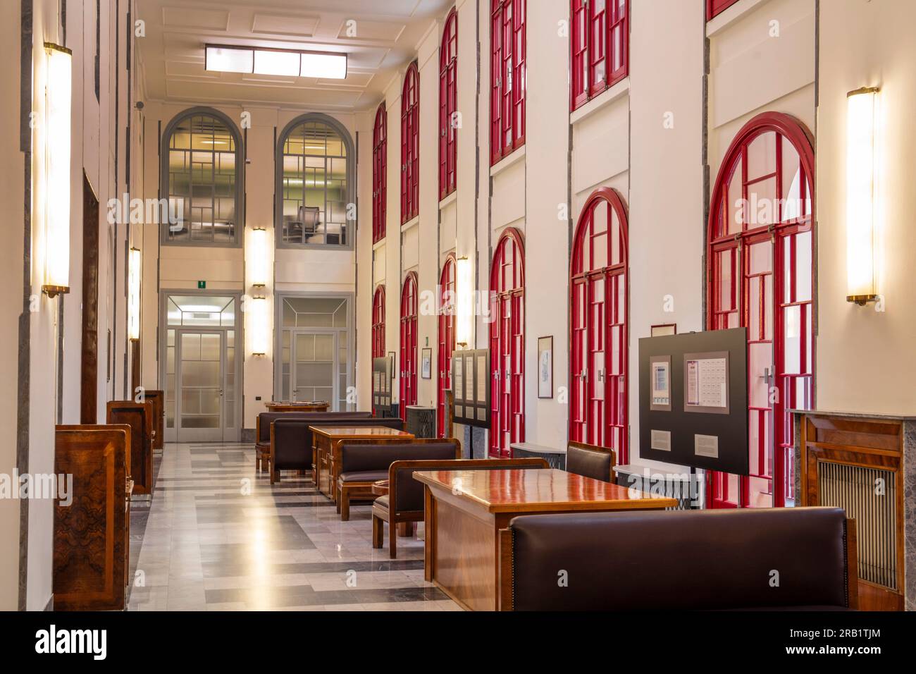 Zweiter Stock, Palazzo Mezzanotte, Piazza degli Affari, Mailand, Lombardei, Italien Stockfoto