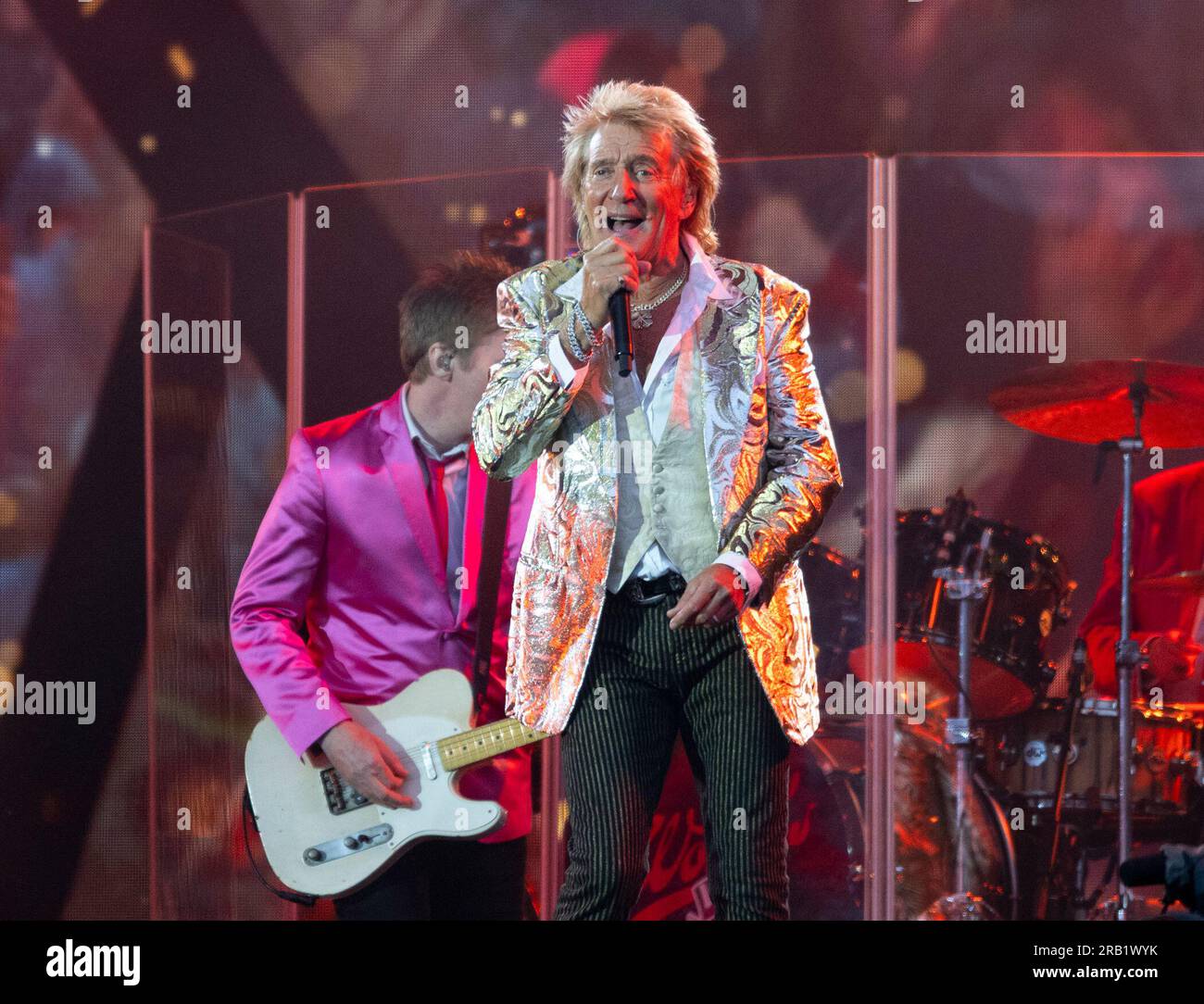 Rod Stewart tritt auf der Promenade von Edinburgh Castle in Edinburgh, Großbritannien auf. , . UK Credit: Ian Jacobs/Alamy Live News Stockfoto