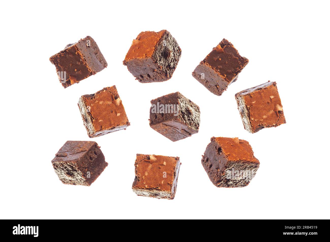 Mini-Schokoladen-Brownies, isoliert auf weißem Hintergrund in verschiedenen Winkeln. Stockfoto