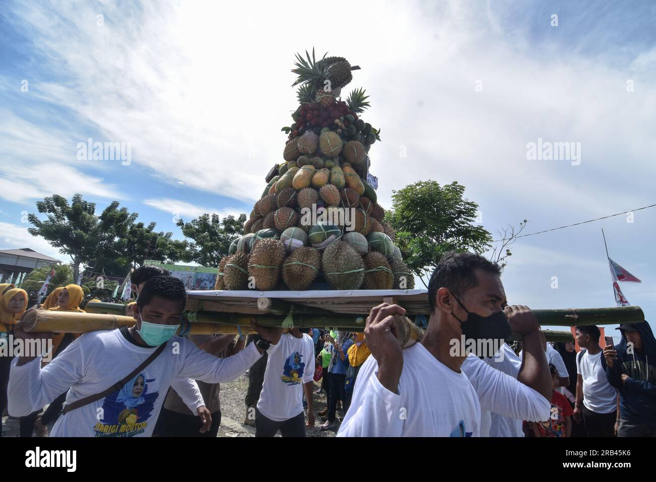 Parigi Moutong, Central Sulawesi, Indonesien. 6. Juli 2023. Das internationale Durian Fruit Festival in Parigi Moutong Regency, Central Sulawesi, findet am Donnerstag, den 6. Juli 2023 statt. (Kreditbild: © Adi Pranata/ZUMA Press Wire) NUR REDAKTIONELLE VERWENDUNG! Nicht für den kommerziellen GEBRAUCH! Stockfoto