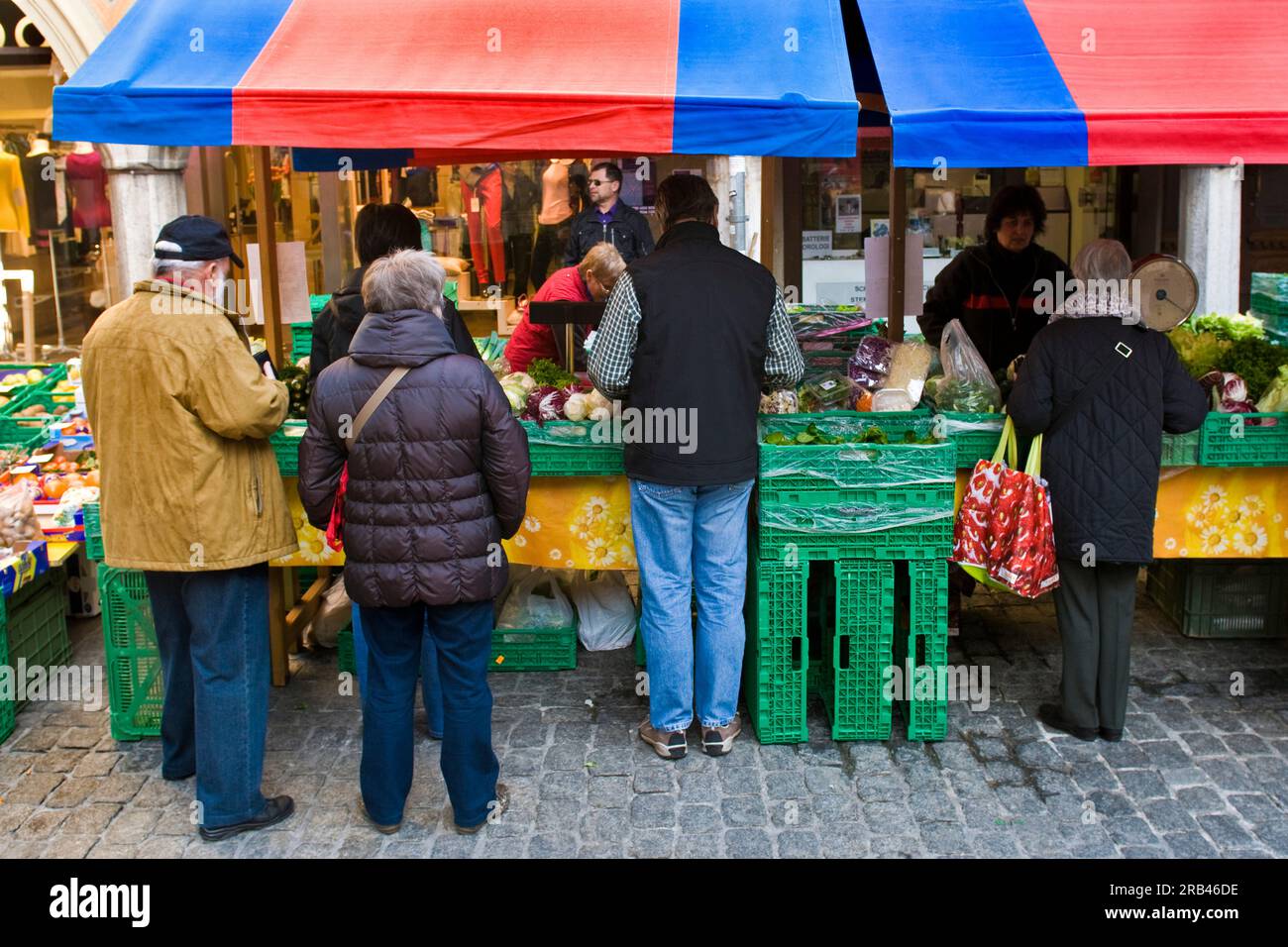 Markt in der Stadt Bellinzona, Kanton Tessin, Schweiz Stockfoto