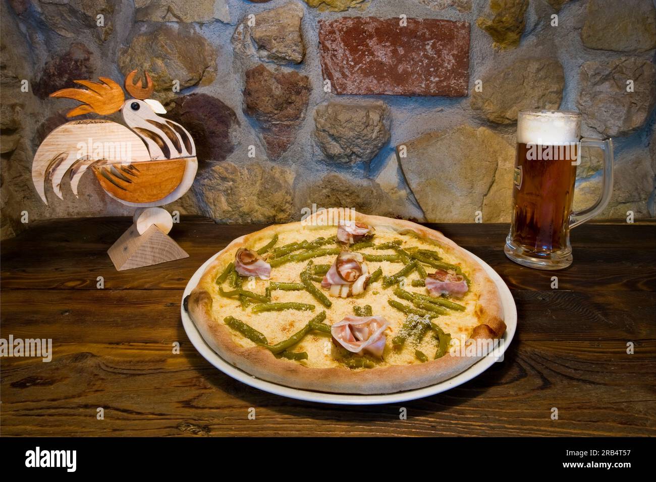 Pizza mit Fioreta. vicentine-Essen. recoaro terme. Italien Stockfoto