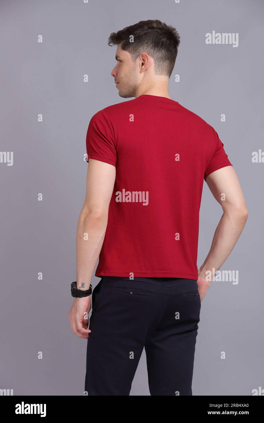 Herren-T-Shirt/Shirt-Modell Stockfoto